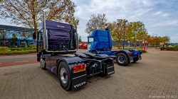 20251019-Tom-Holding-00326